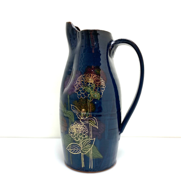 Zinnia pitcher in black